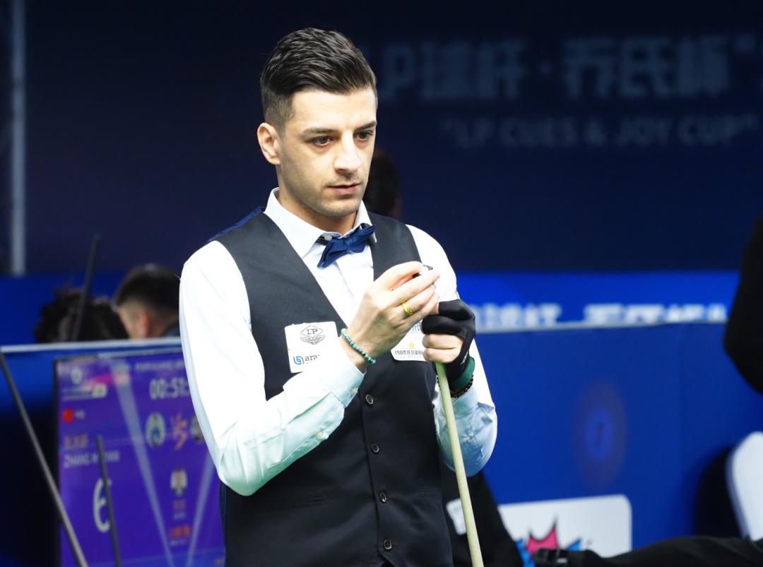 中为球队带 中为球队带